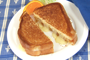 FIT FOR ROYALTY GRILLED CHEESE